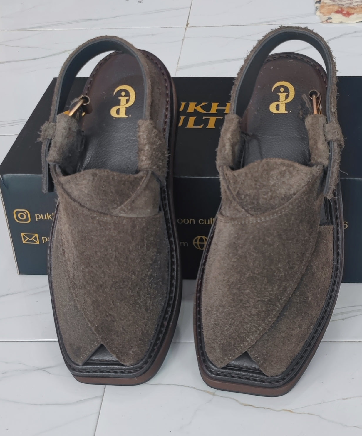 Dark Grey Sabar In Capitan style