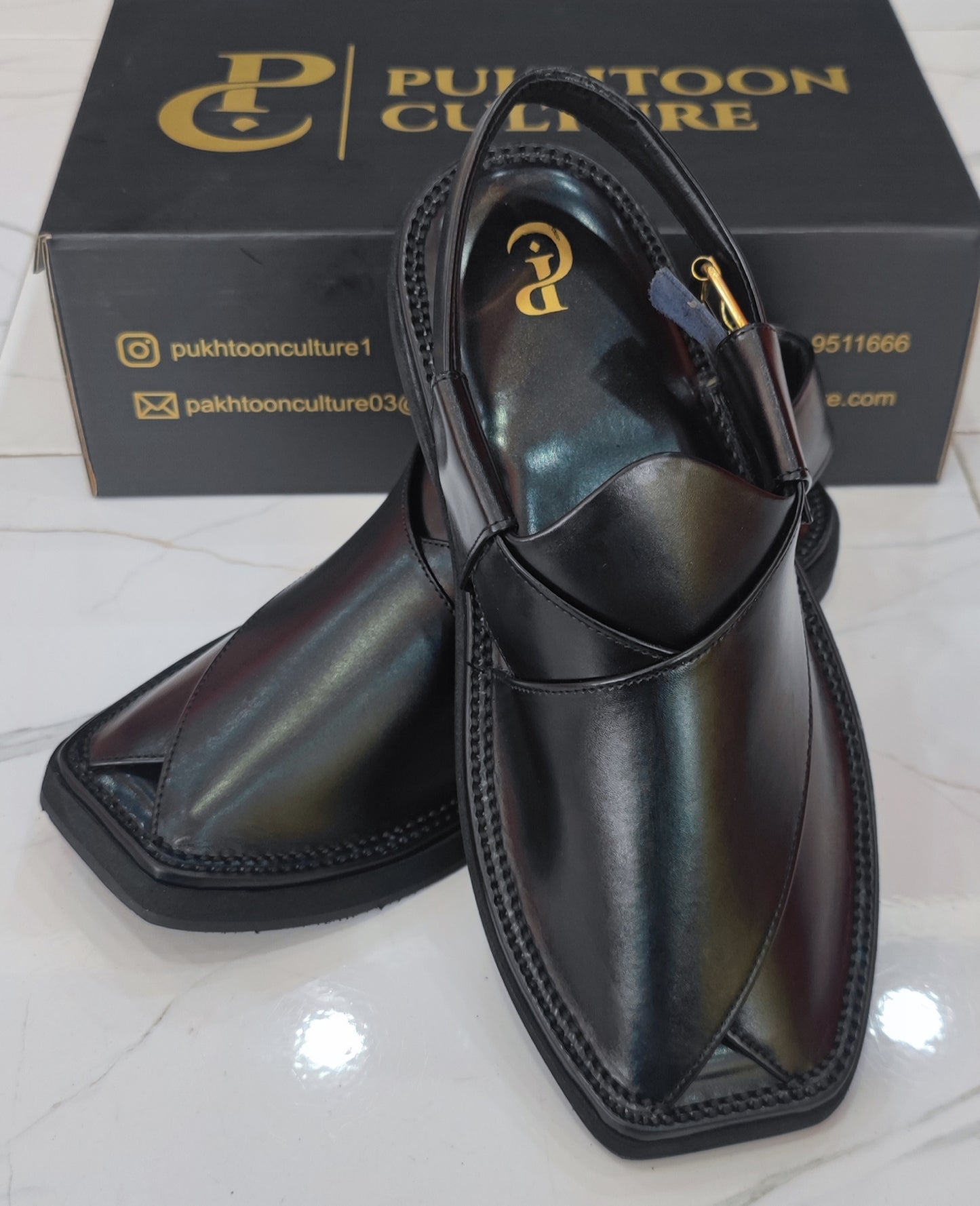 Captain Black in Medium Sole