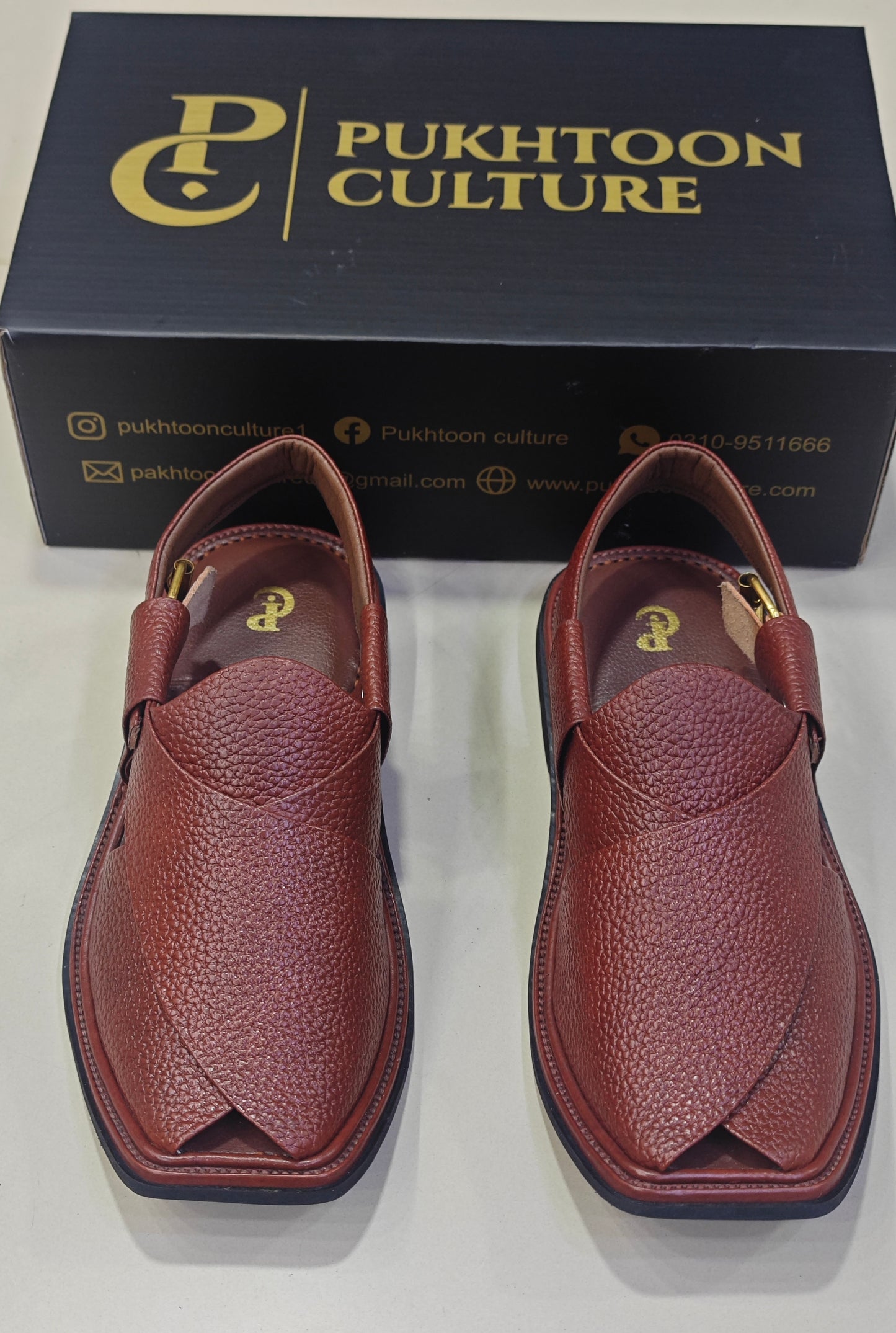 Textured Leather Peshawari Maroon Chapple
