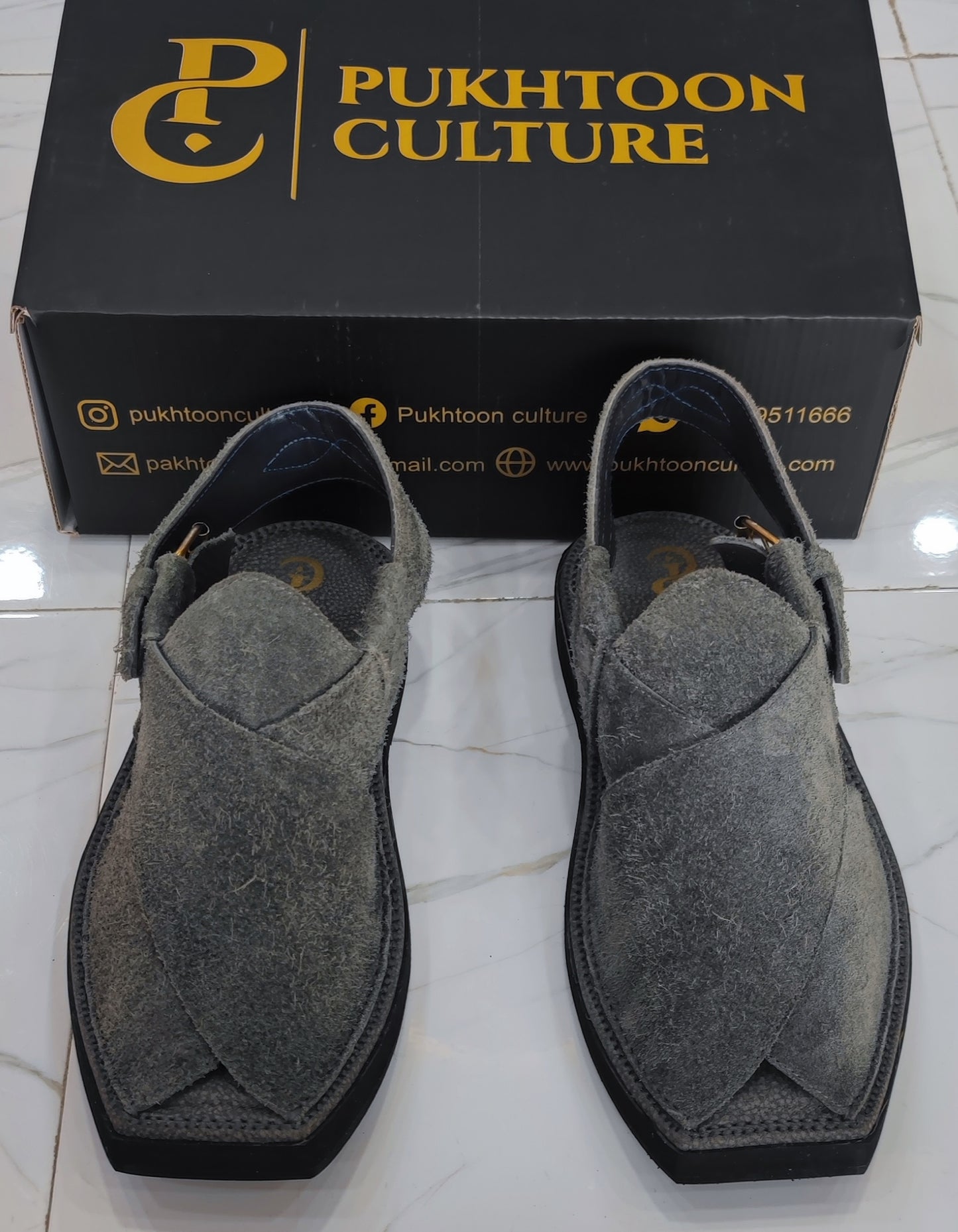Ash Grey Sabar In Capitan style