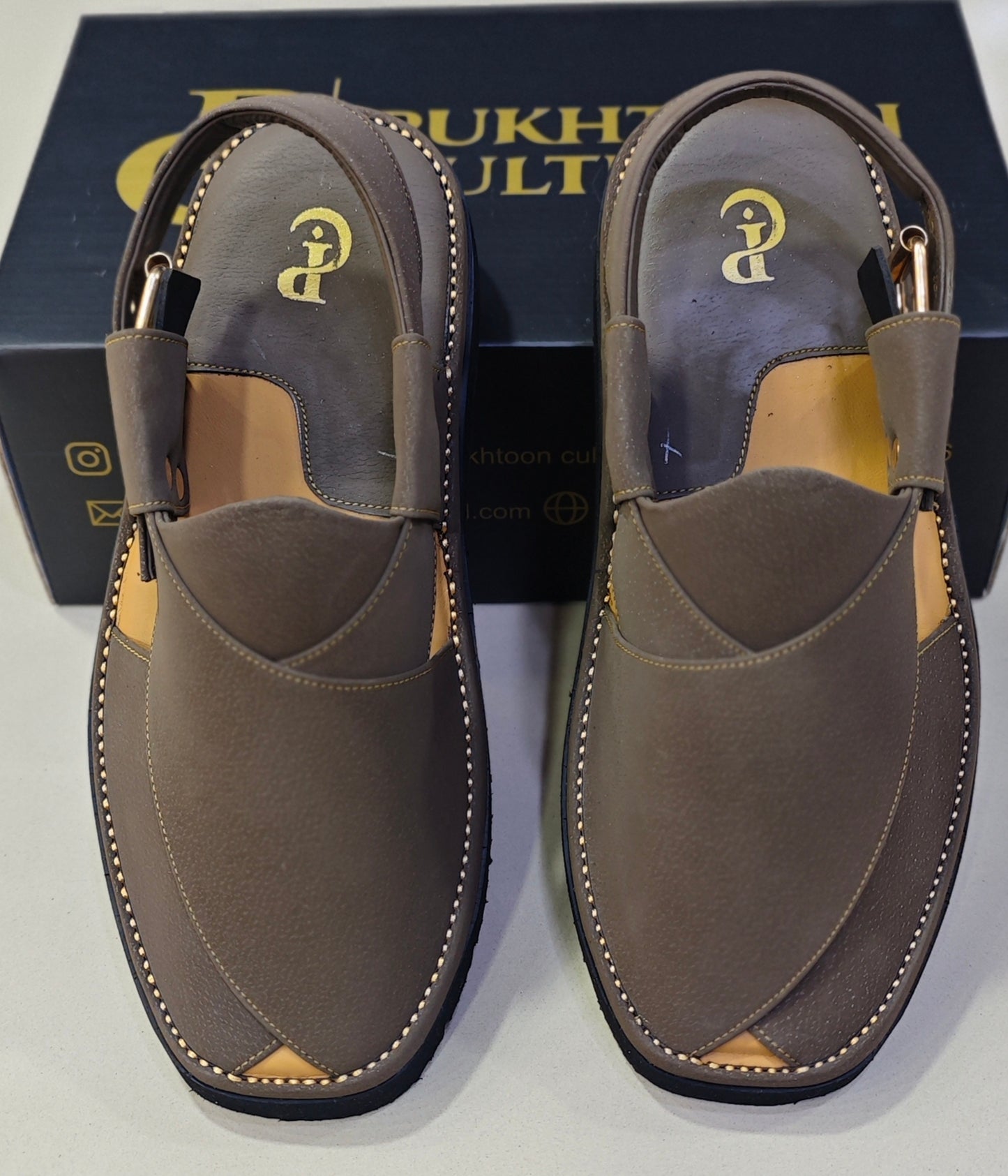 Goga Round Shape Brunish Textured Sketcher Sole (Light Weight)