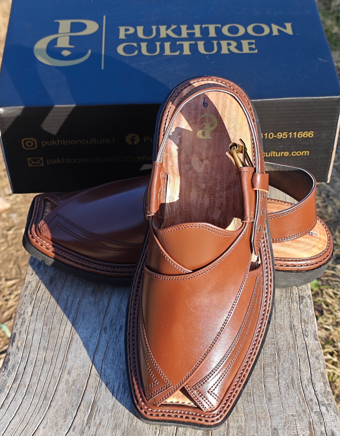 Triple Gear Brown Round Shape  (important sole)