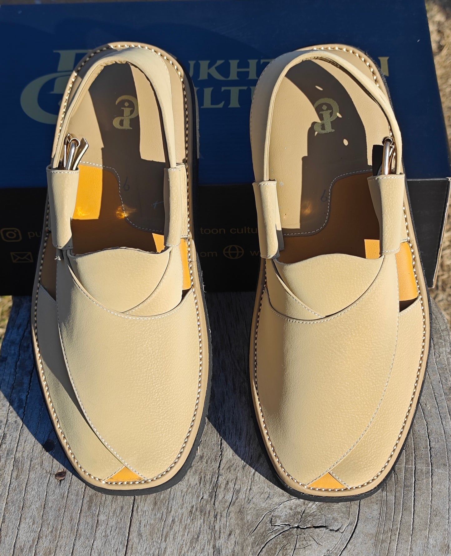 Goga Round Shape Ivory Beige Textured Sketcher Sole (Light Weight)